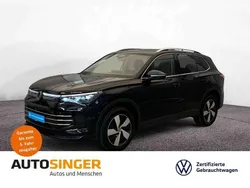 Deep black perleffekt Gebraucht 2024 VW Tiguan Elegance SUV | 46.770 € (Fairer Preis)
