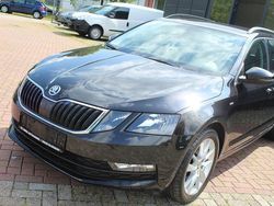 Schwarz Gebraucht 2018 Skoda Octavia Clever Kombi | 13.500 € (Guter Preis)