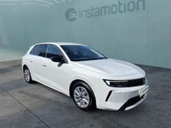Weiß Gebraucht 2022 Opel Astra Elegance Limousine | 22.089 € (Fairer Preis)