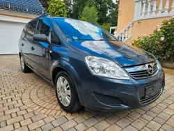 Grau Gebraucht 2009 Opel Zafira Van / Kleinbus | 3.999 € (Fairer Preis)