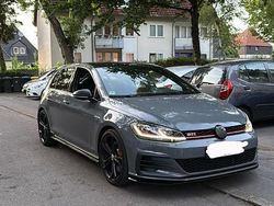 Grau Gebraucht 2020 VW Golf VII GTI Limousine | 25.000 € (Etwas zu teuer)