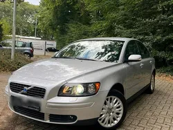 Grau Gebraucht 2005 Volvo S60 Limousine | 2.450 € (Superpreis)