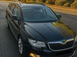 Schwarz Gebraucht 2010 Skoda Superb Elegance Kombi | 11.000 € (Teuer)