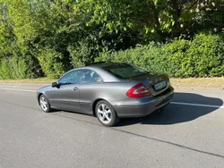Grau Gebraucht 2004 Mercedes CLK270 Elegance Coupé | 4.490 € (Teuer)