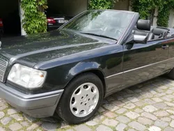 Schwarz Gebraucht 1994 Mercedes E220 Cabrio | 16.900 €