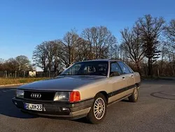 Silber Gebraucht 1988 Audi 100 Sport Limousine | 5.899 €