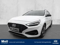 Schwarz Neu 2024 Hyundai i30 Advantage Limousine | 26.975 € (Fairer Preis)
