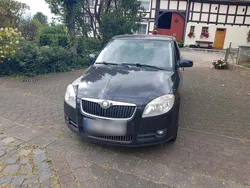 Schwarz Gebraucht 2010 Skoda Fabia Limousine | 1.350 €