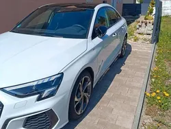 Weiß Gebraucht 2023 Audi A3 S-Line Limousine | 37.800 €