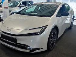 White metallic Gebraucht 2024 Toyota Prius Plug-in Hybrid Executive Kleinwagen | 42.290 € (Teuer)