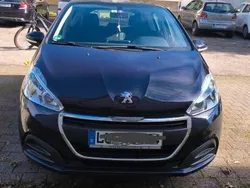 Blau Gebraucht 2017 Peugeot 208 Active Kleinwagen | 7.150 € (Fairer Preis)
