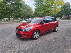 Rot Gebraucht 2017 Renault Clio GrandTour LIMITED Kombi | 6.499 € (Guter Preis)