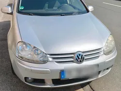 Silber Gebraucht 2007 VW Golf V Limousine | 2.000 € (Guter Preis)