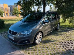 Grau Gebraucht 2012 Seat Alhambra Van / Kleinbus | 10.800 € (Fairer Preis)