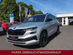 Brillant silber metallic Gebraucht 2023 Skoda Karoq SportLine SUV | 32.900 € (Etwas zu teuer)