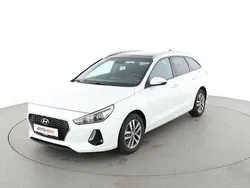 Weiß Gebraucht 2018 Hyundai i30 Kombi | 14.350 € (Etwas zu teuer)