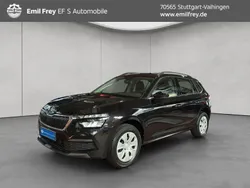 Blackmagic perleffekt met. Gebraucht 2021 Skoda Kamiq Active SUV | 17.490 € (Fairer Preis)