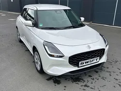 Weiß Gebraucht 2025 Suzuki Swift Comfort Kleinwagen | 16.990 € (Etwas zu teuer)