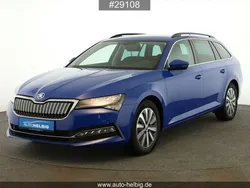 Blau Gebraucht 2022 Skoda Superb Ambition Kombi | 22.990 € (Guter Preis)