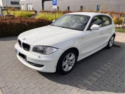 Weiß Gebraucht 2010 BMW 118 Kleinwagen | 5.450 € (Fairer Preis)
