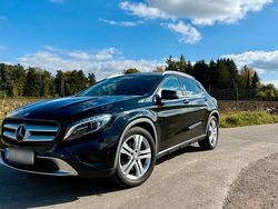 Schwarz Gebraucht 2016 Mercedes GLA250 SUV | 20.990 € (Fairer Preis)