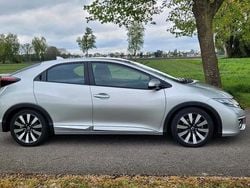 Silber Gebraucht 2015 Honda Civic Limousine | 14.000 € (Etwas zu teuer)