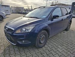 Blau Gebraucht 2010 Ford Focus Titanium Kombi | 1.790 € (Guter Preis)