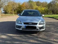 Grau Gebraucht 2005 Ford Focus Sport Kleinwagen | 1.500 € (Guter Preis)