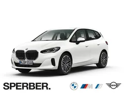 Weiß Gebraucht 2025 BMW 218 Active Tourer Van / Kleinbus | 28.690 €