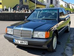 Blau Gebraucht 1991 Mercedes 190 Limousine | 10.000 €