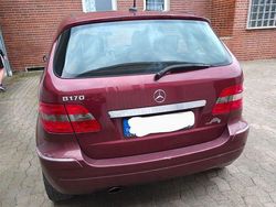 Rot Gebraucht 2005 Mercedes B170 Van / Kleinbus | 2.800 € (Fairer Preis)