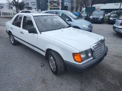 Weiß Gebraucht 1986 Mercedes E250 Limousine | 2.999 €