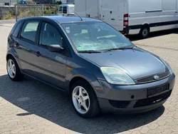 Grau Gebraucht 2002 Ford Fiesta Kleinwagen | 1.950 € (Fairer Preis)
