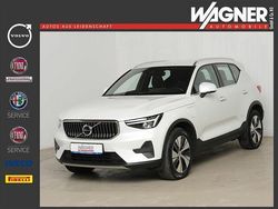 Weiß Gebraucht 2022 Volvo XC40 Core SUV | 29.820 € (Fairer Preis)