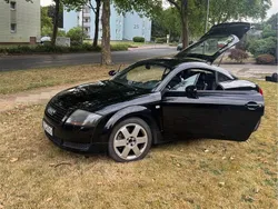 Schwarz Gebraucht 2000 Audi TT Coupé | 3.500 €