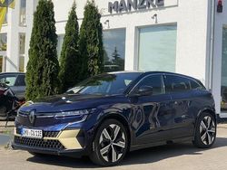Blau Gebraucht 2023 Renault Megane E-Tech Iconic Limousine | 26.990 €