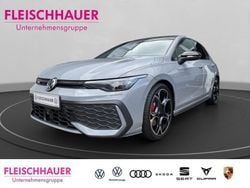 Grau Neu 2025 VW Golf VIII Style Limousine | 47.990 € (Etwas zu teuer)