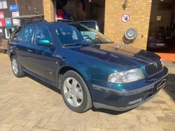 Grün Gebraucht 1999 Skoda Octavia Kombi | 990 € (Guter Preis)