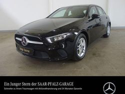 Unilack nachtschwarz Gebraucht 2020 Mercedes A180 Style Limousine | 17.990 € (Etwas zu teuer)