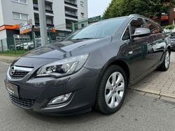 Grau Gebraucht 2011 Opel Astra Innovation Kombi | 5.990 € (Etwas zu teuer)