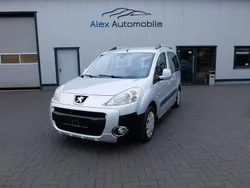 Silber Gebraucht 2012 Peugeot Partner Tepee Outdoor Van / Kleinbus | 3.890 € (Fairer Preis)