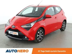 Rot Gebraucht 2020 Toyota Aygo X-play Kleinwagen | 9.910 € (Fairer Preis)