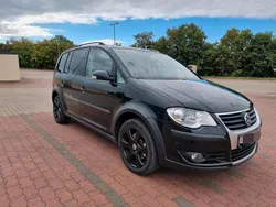Schwarz Gebraucht 2008 VW Touran Cross Van / Kleinbus | 3.999 € (Fairer Preis)