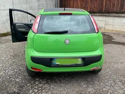Grün Gebraucht 2010 Fiat Punto Kleinwagen | 2.000 € (Teuer)