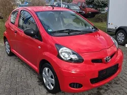 Rot Gebraucht 2009 Toyota Aygo Basis Kleinwagen | 4.444 € (Teuer)