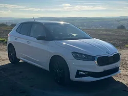 Weiß Gebraucht 2021 Skoda Fabia Ambition Kleinwagen | 15.100 € (Guter Preis)