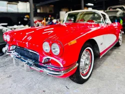 Rot Gebraucht 1962 Corvette C1 Cabrio | 38.000 €