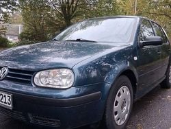Blau Gebraucht 2002 VW Golf IV Limousine | 1.950 € (Fairer Preis)