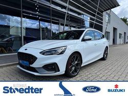 Weiß Gebraucht 2020 Ford Focus ST Limousine | 21.990 € (Etwas zu teuer)