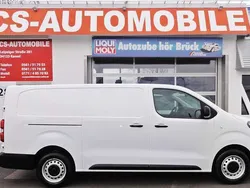Weiß Gebraucht 2021 Opel Vivaro Van | 19.995 € (Guter Preis)